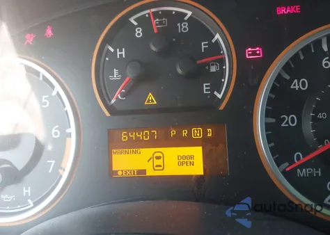 2015 Nissan Armada Sv from USA, damaged, VIN 5N1BA0ND7FN620286